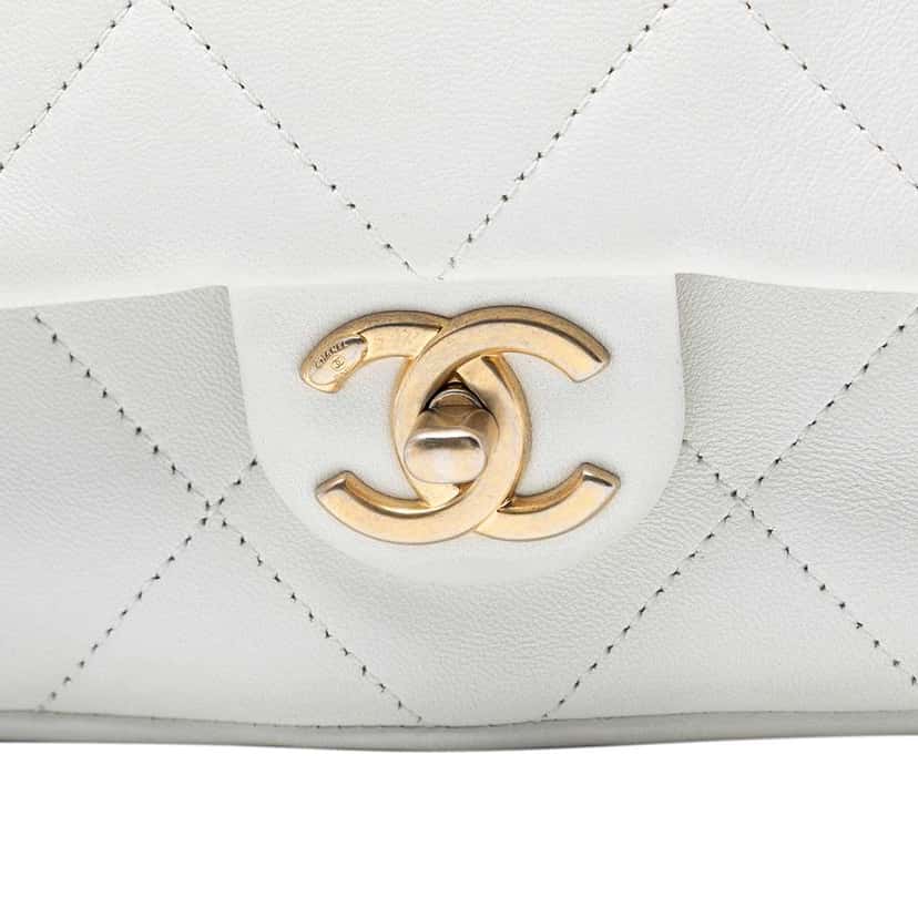 Chanel Small Quilted Lambskin A Real Catch Flap White Leather Good condition - Box View