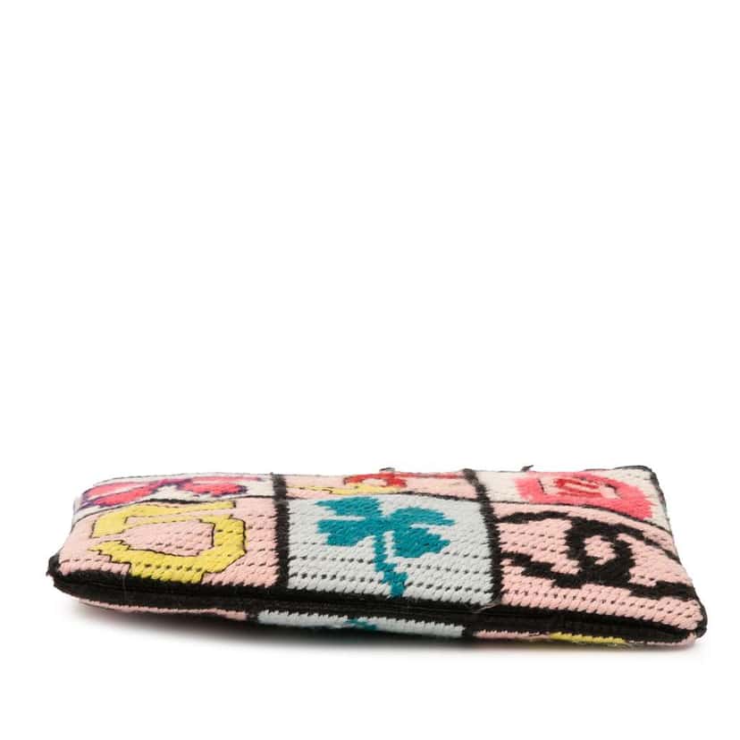Chanel Wool Needlepoint Precious Symbols Pochette Black Wool Good condition - Inside View