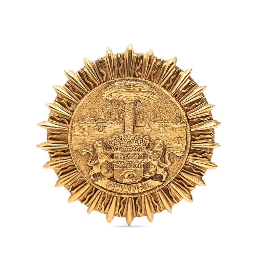 Chanel Gold Plated Coat of Arms Pin Brooch Gold Metal Very good condition - Front View