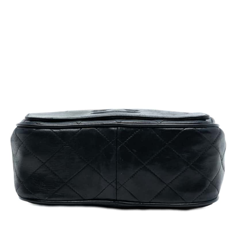 Chanel Mini CC Quilted Lambskin Tassel Camera Bag Black Leather Good condition - Inside View