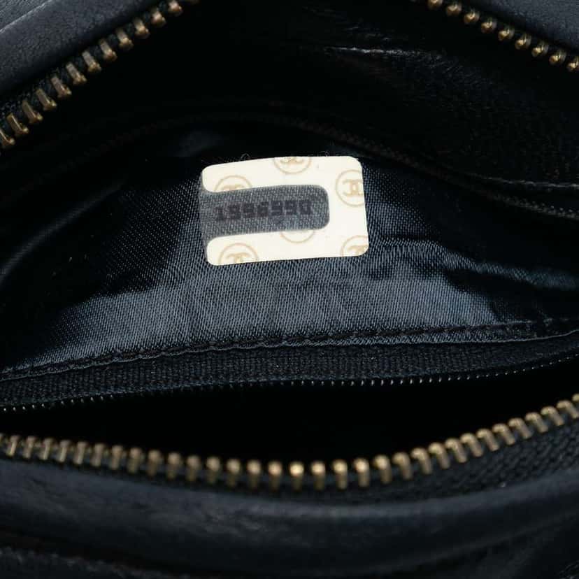 Chanel Mini CC Quilted Lambskin Tassel Camera Bag Black Leather Good condition - Box View