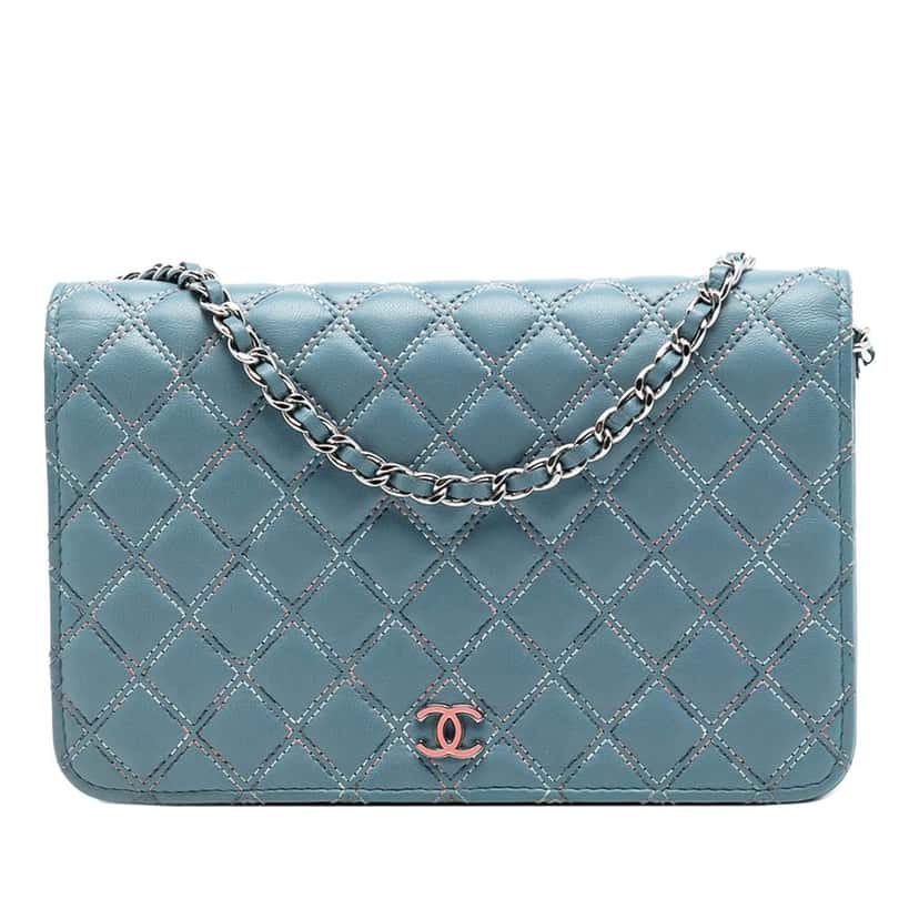 Chanel CC Quilted Lambskin Double Stitch Wallet On Chain Blue Leather Good condition - Front View