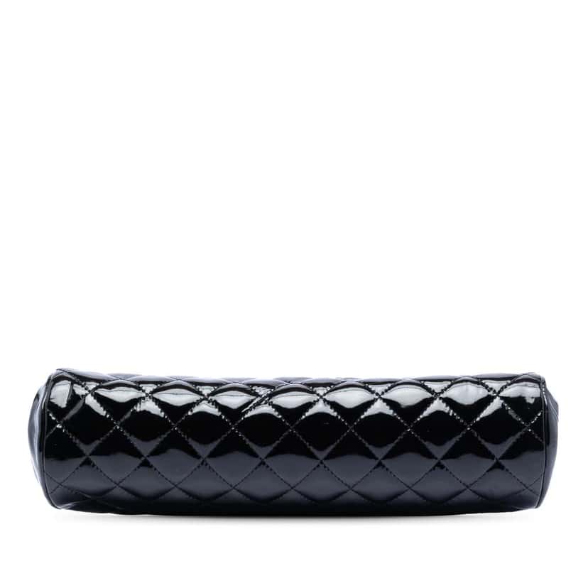 Chanel CC Quilted Patent Kiss Lock Clutch Black Leather Good condition - Inside View
