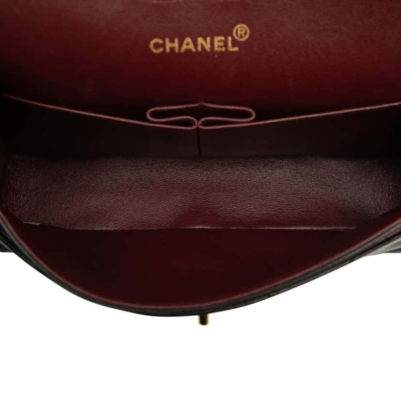 Chanel Medium Classic Lambskin Double Flap Black Leather Good condition - Model View