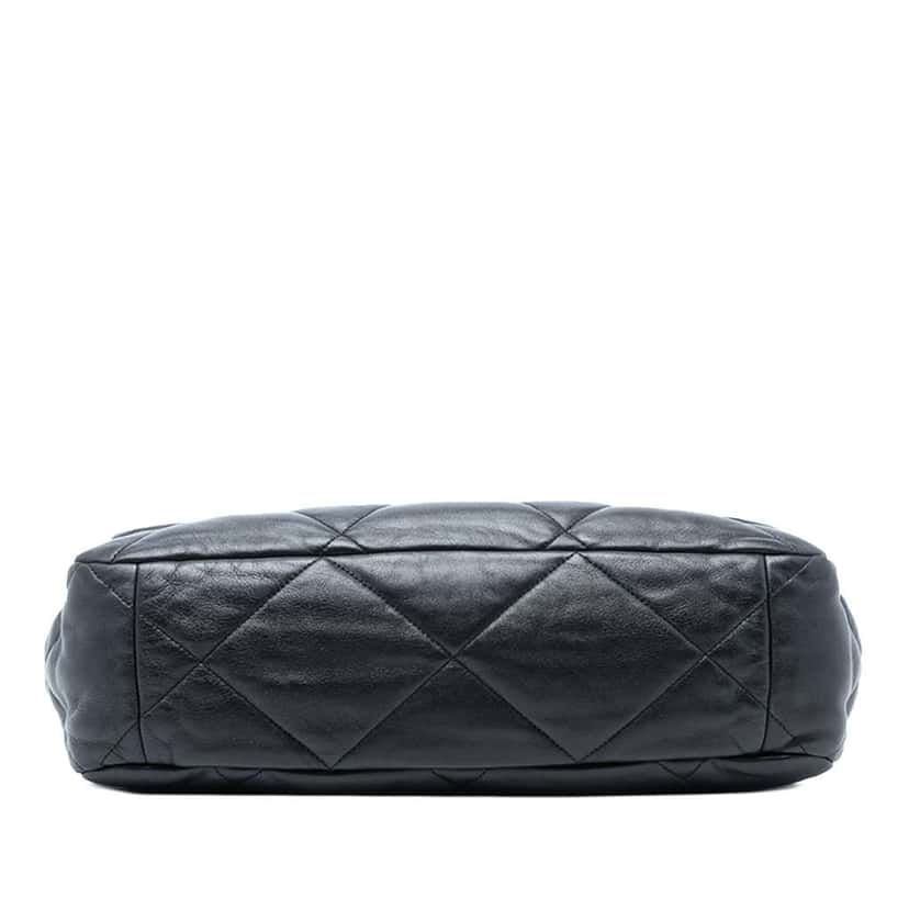 Chanel Maxi Lambskin 19 Flap Black Leather Very good condition - Inside View