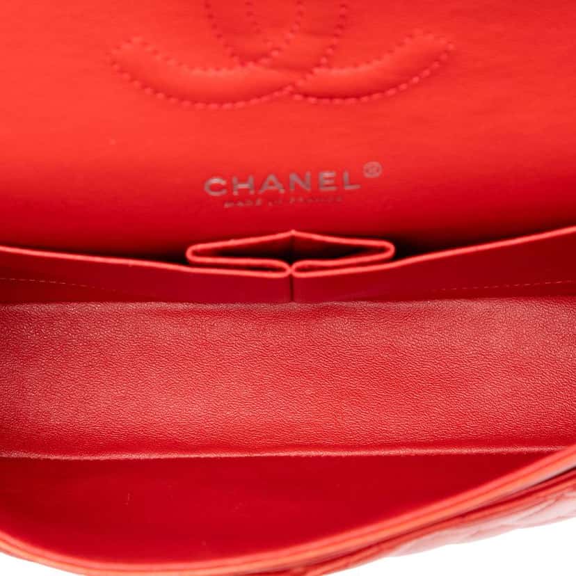 Chanel Medium Classic Lambskin Double Flap Red Leather Very good condition - Model View