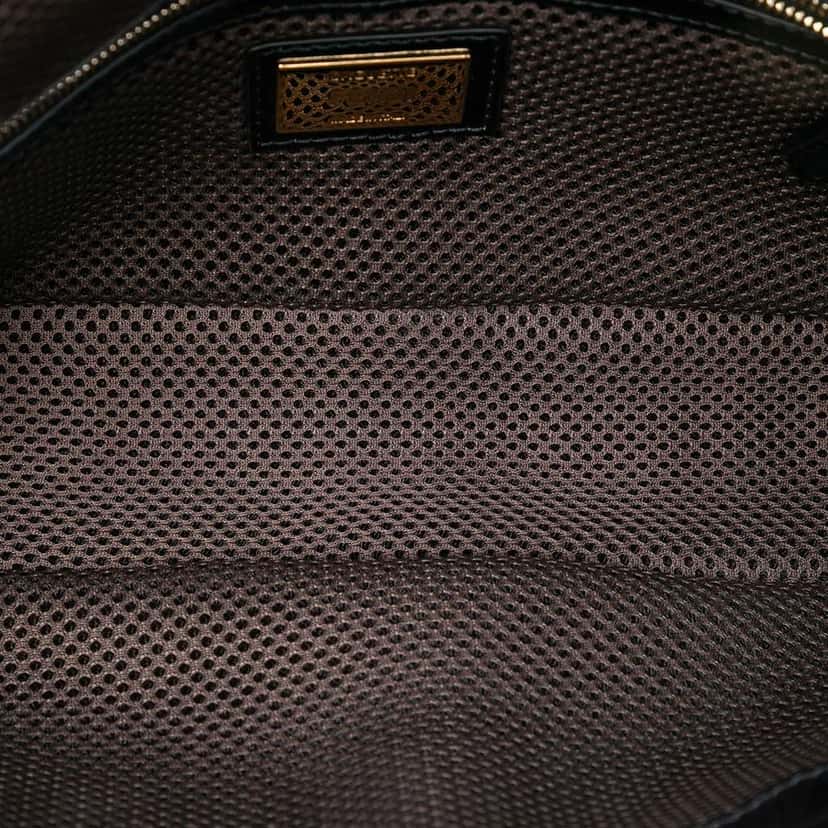 Fendi Medium Zucca Embossed Patent Baguette Satchel Black Leather Good condition - Model View