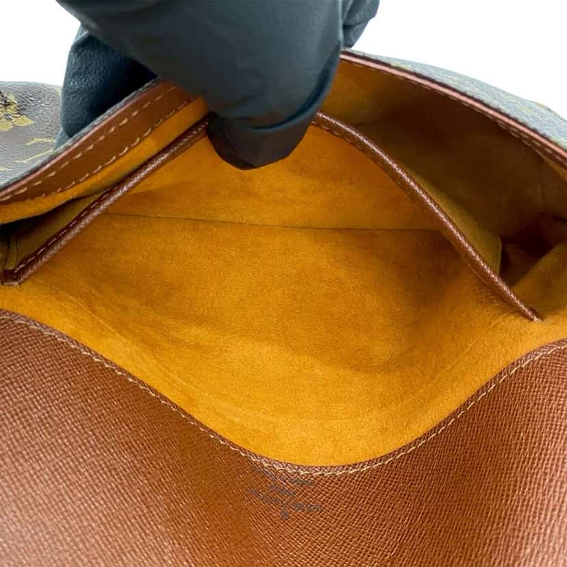 Louis Vuitton Monogram Musette Tango Short Strap Brown Good condition - Model View