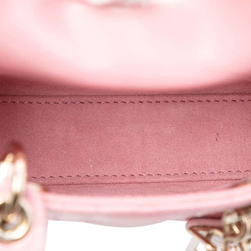 Dior Micro Patent Cannage Lady Dior Pink Leather Good condition - Model View