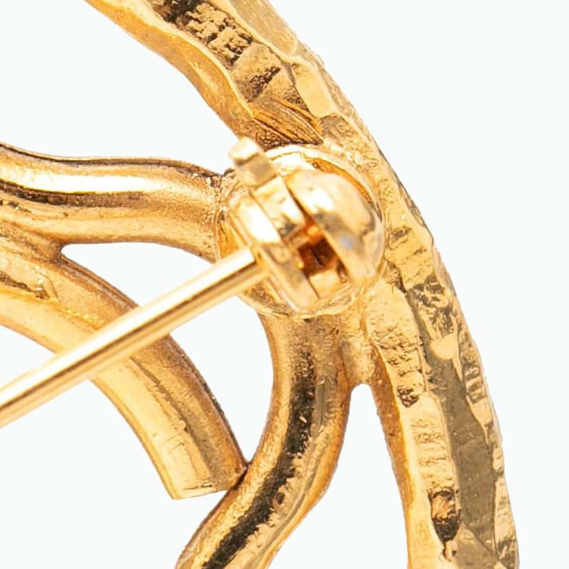 Chanel CC Gold Plated Round Brooch Gold Metal Very good condition - Box View