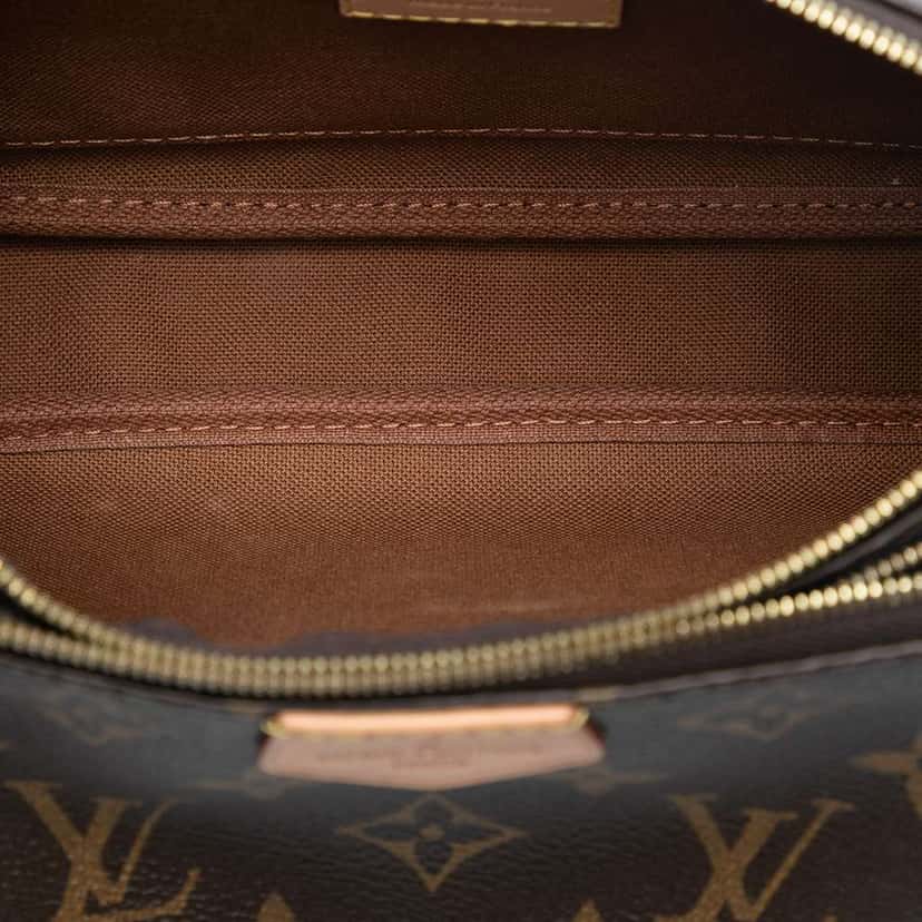 Louis Vuitton Monogram Multi Pochette Accessoires Brown Good condition - Model View