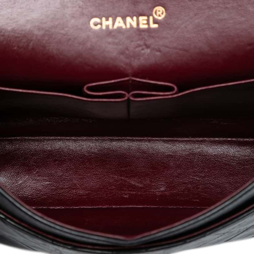 Chanel Medium Classic Lambskin Double Flap Black Leather Good condition - Model View