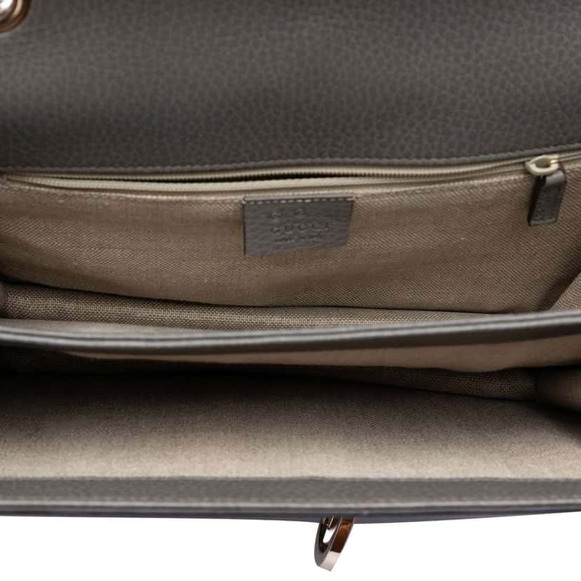 Gucci Medium Dollar Calfskin Interlocking G Crossbody Grey Leather Good condition - Model View