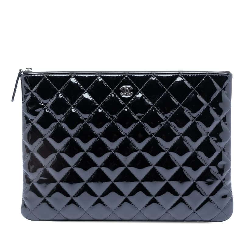 Chanel Medium Quilted Patent O Case Clutch Black Leather Good condition - Front View
