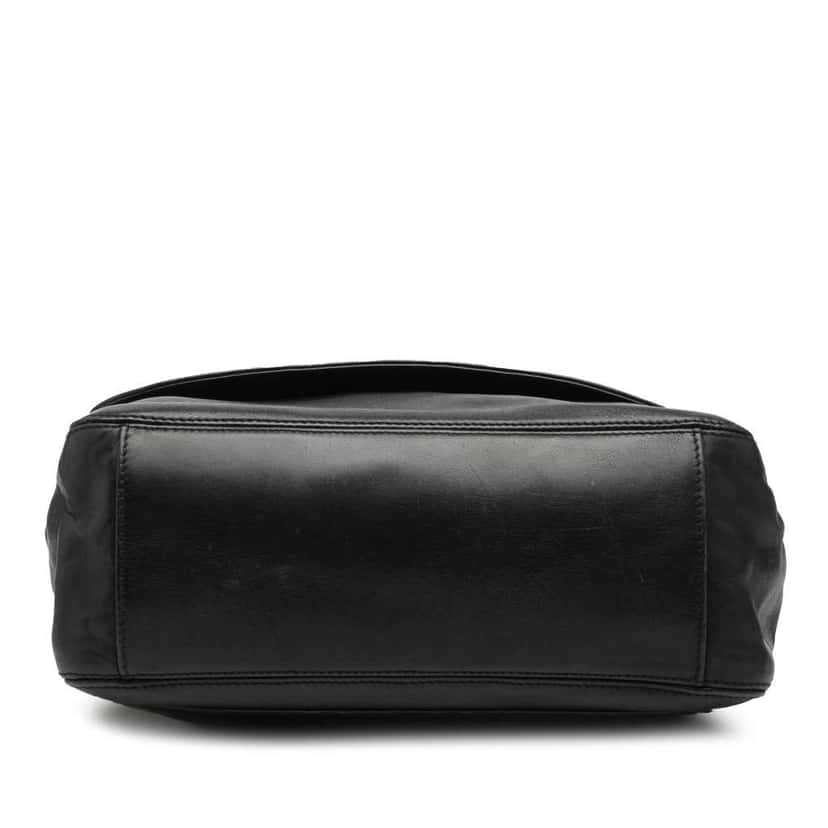 Chanel CC Lambskin Tassel Flap Messenger Bag Black Leather Good condition - Inside View