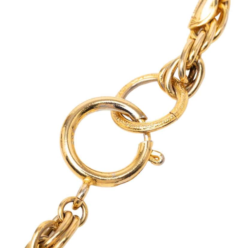 Chanel Gold Plated CC Medallion Pendant Necklace Gold Metal Good condition - Inside View