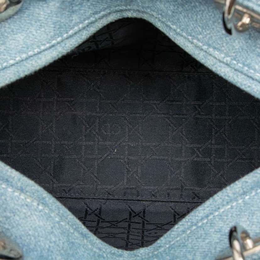 Dior Medium Denim Cannage Acrylic Handles Lady Dior Blue Denim Good condition - Model View