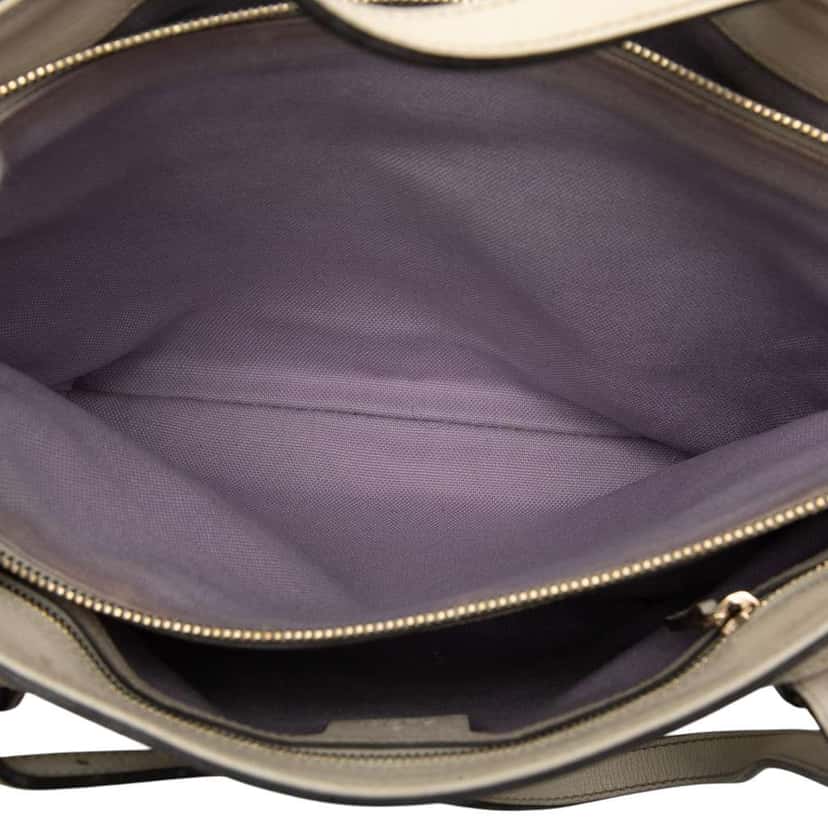 Gucci Small Leather Flora Nice Tote White Leather Good condition - Model View