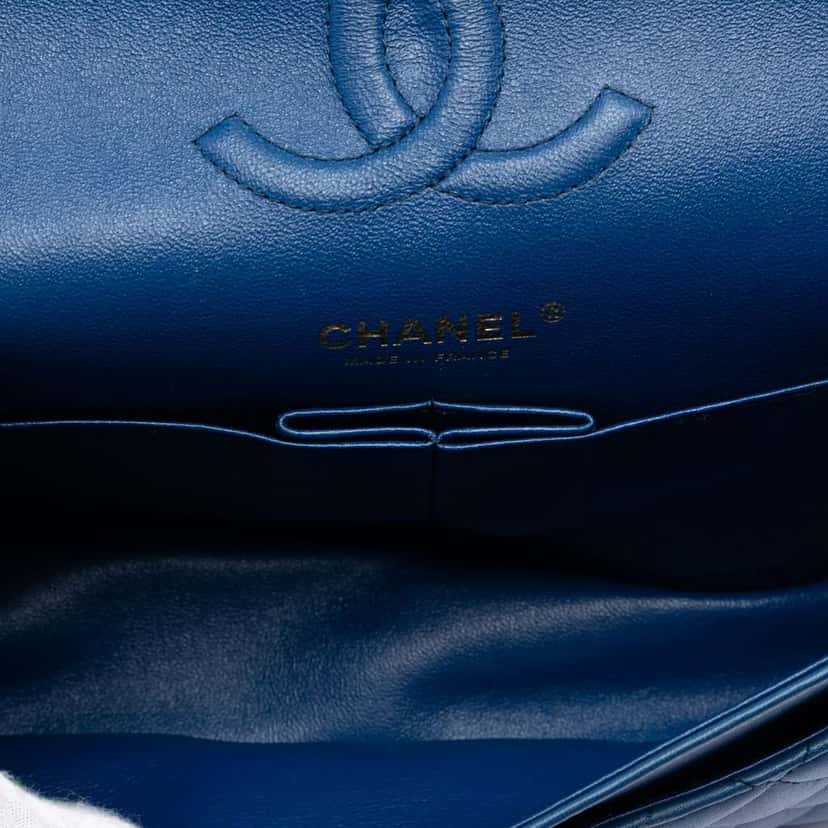 Chanel Medium Classic Lambskin Double Flap Blue Leather Good condition - Model View