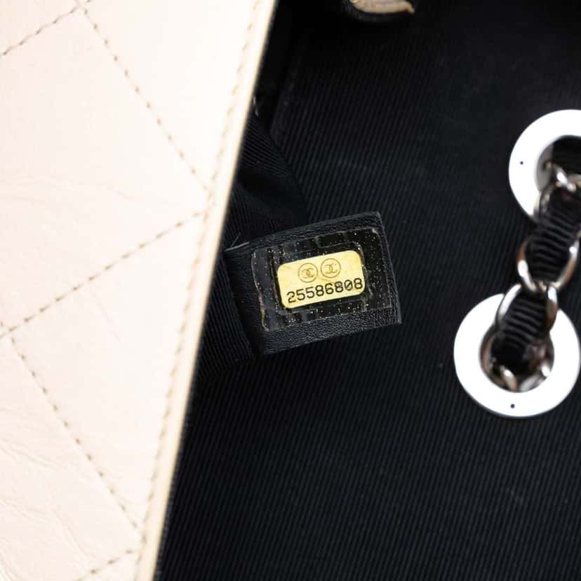 Chanel CC Quilted Crumpled Calfskin and Grosgrain Flap Brown Leather Good condition - Box View