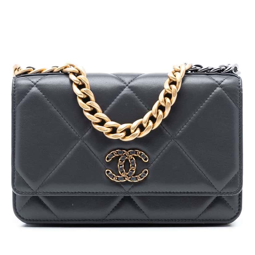 Chanel Quilted Lambskin 19 Wallet on Chain Grey Leather Good condition - Front View