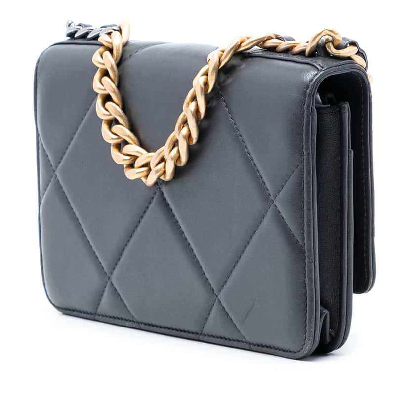 Chanel Quilted Lambskin 19 Wallet on Chain Grey Leather Good condition - Back View
