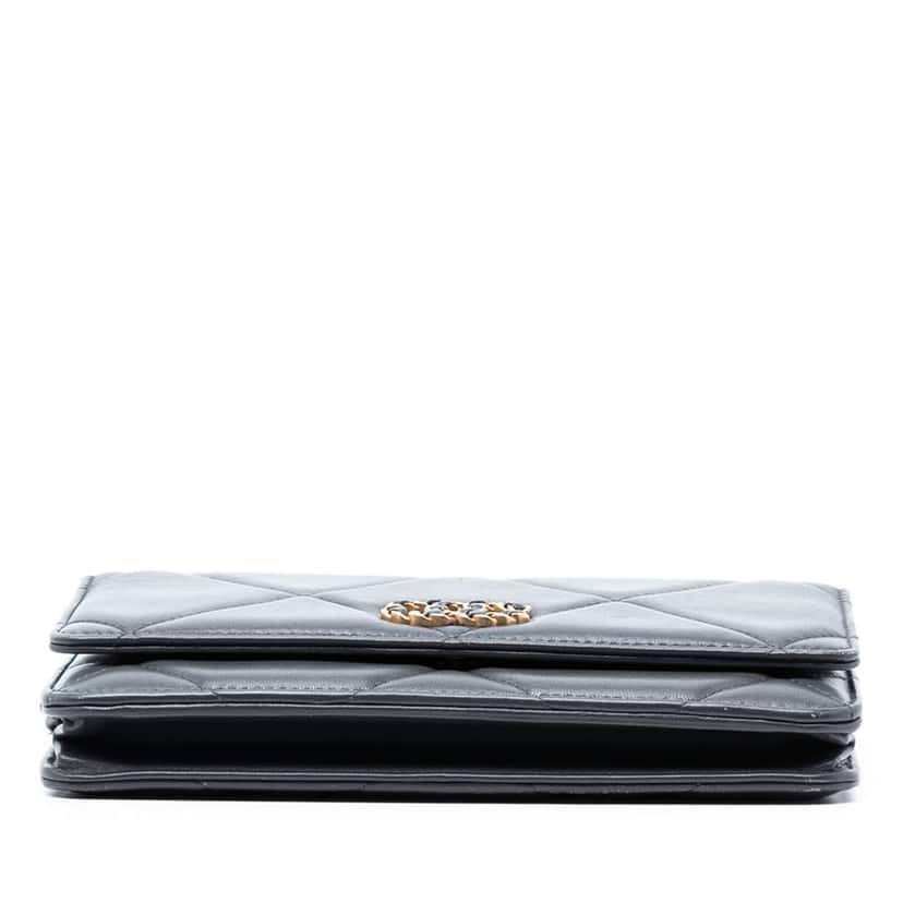 Chanel Quilted Lambskin 19 Wallet on Chain Grey Leather Good condition - Inside View
