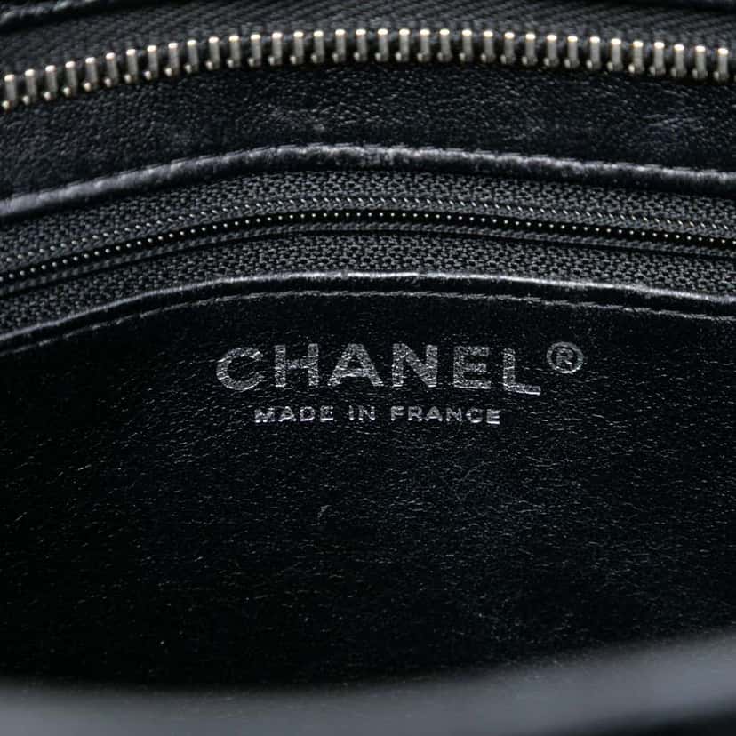 Chanel Caviar Medallion Tote Black Leather Very good condition - Box View