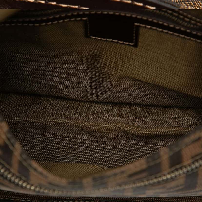 Fendi Zucca Canvas Hobo Brown Canvas Good condition - Model View