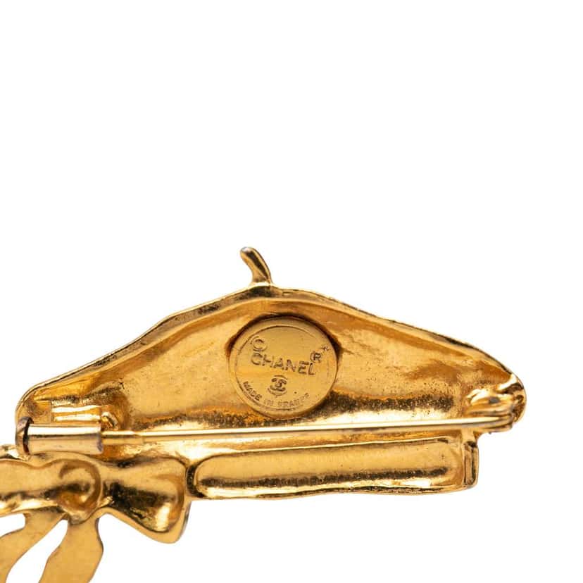 Chanel Gold Plated Beret Hat Brooch Gold Metal Very good condition - Inside View
