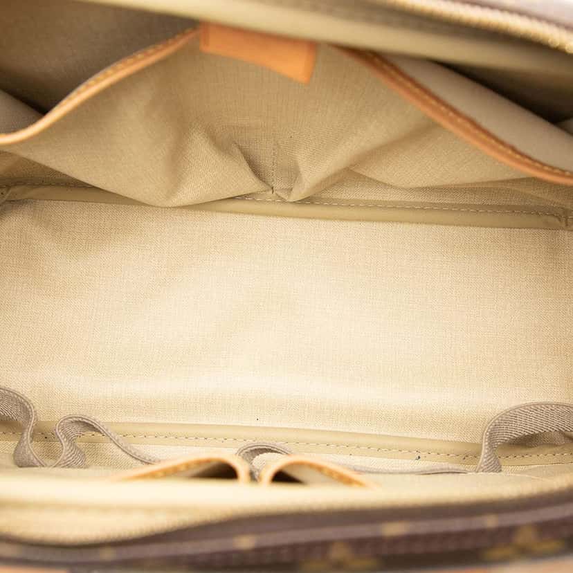 Louis Vuitton Monogram Deauville Brown Good condition - Model View