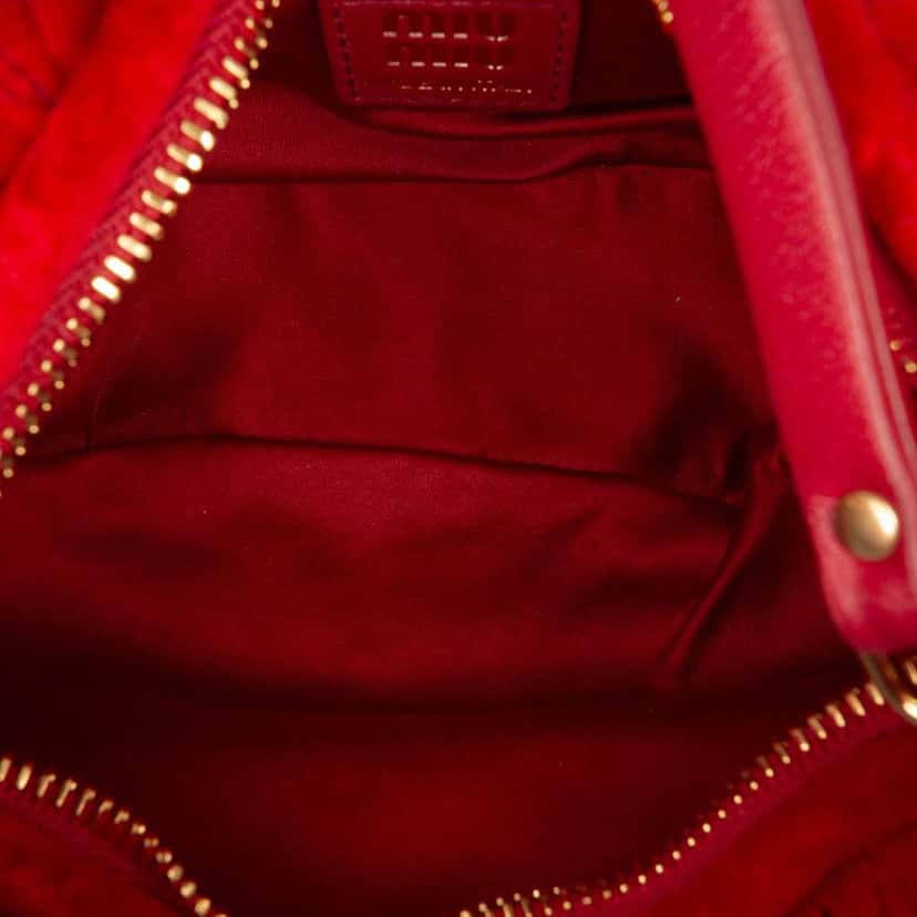 Miu Miu Mini Matelasse Velvet Wander Bag Red Velvet Very good condition - Model View