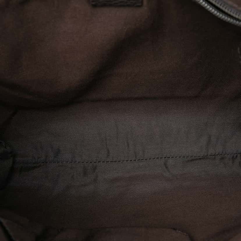 Gucci GG Crystal Crossbody Brown Canvas Very good condition - Model View