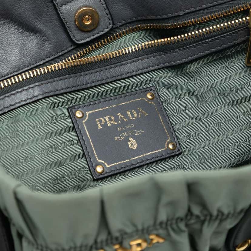 Prada Tessuto Gaufre Satchel Green Good condition - Box View