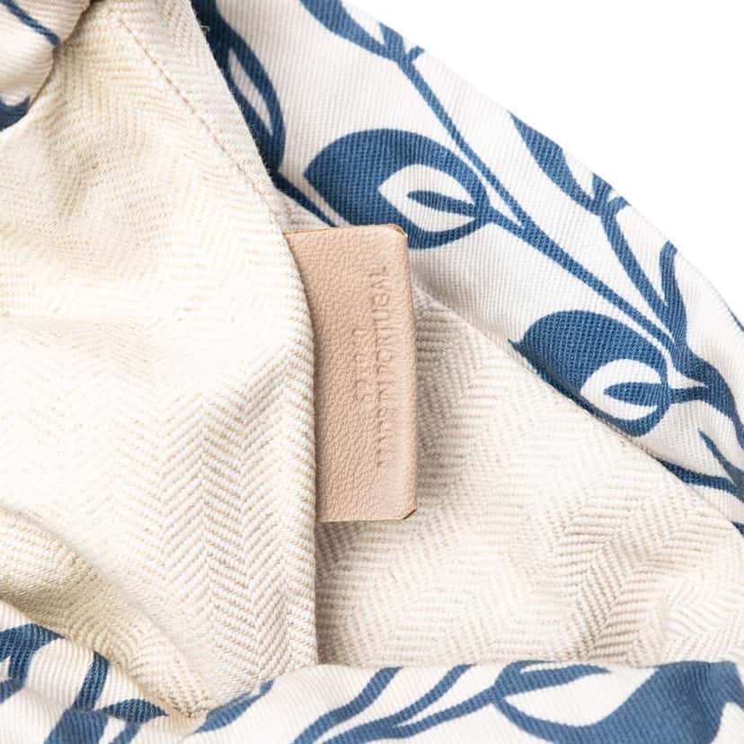 Loewe Canvas Anagram Drawstring Crossbody White Canvas Very good condition - Box View