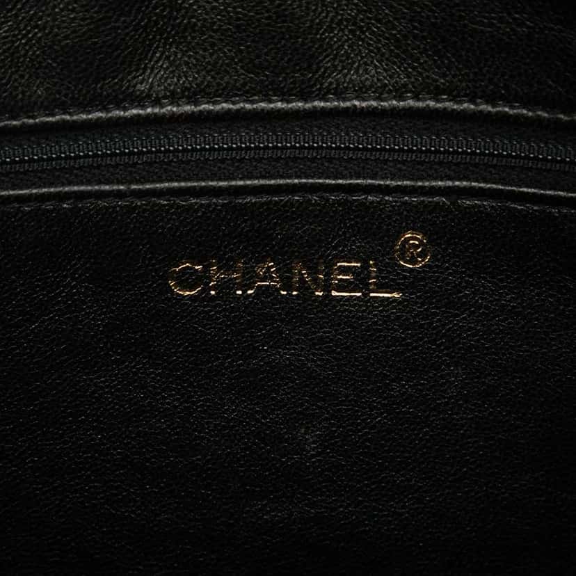 Chanel CC Quilted Lambskin Camera Bag Black Leather Good condition - Box View