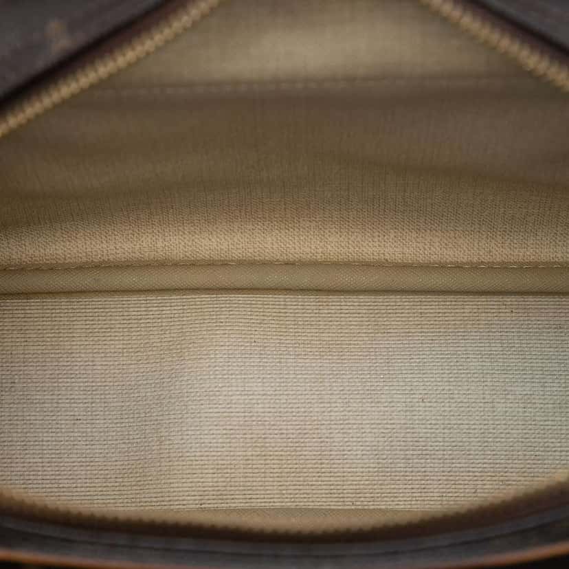 Louis Vuitton Monogram Reporter PM Brown Very good condition - Model View