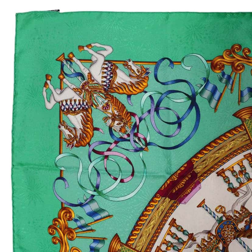 Hermès Luna Park Silk Scarf 90 Green Silk Good condition - Model View