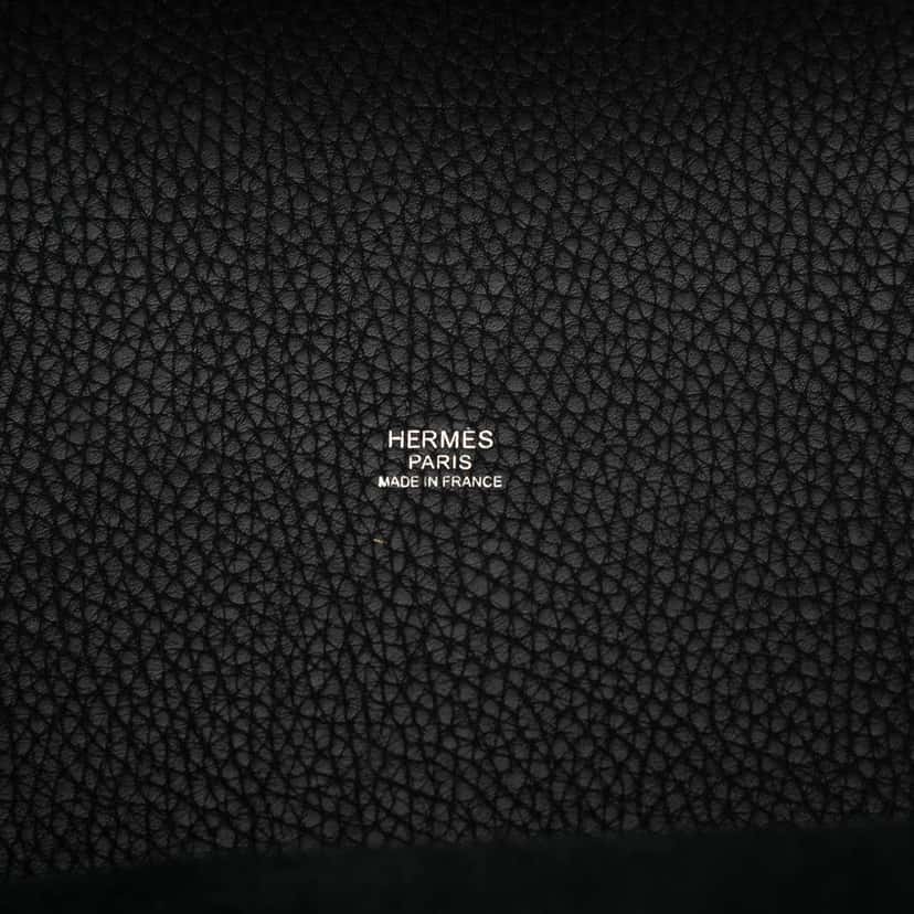Hermès Clemence Picotin Lock 22 Black Leather Good condition - Box View