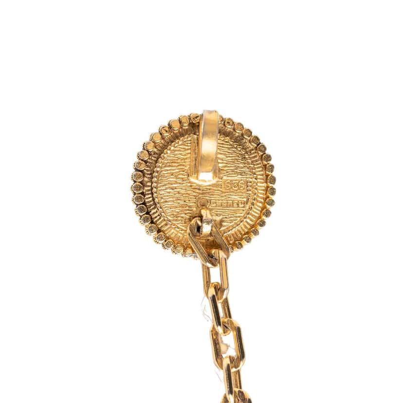 Chanel Gold Plated CC Medallion Chain Belt Gold Metal Very good condition - Model View