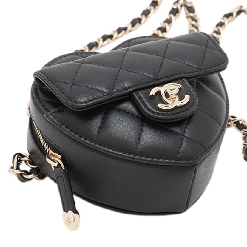 Chanel Mini Lambskin CC in Love Heart Belt Bag Black Leather Very good condition - Back View