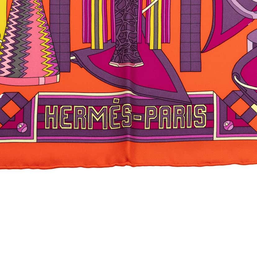 Hermès Les Trophee Silk Scarf 90 Orange Silk Good condition - Inside View