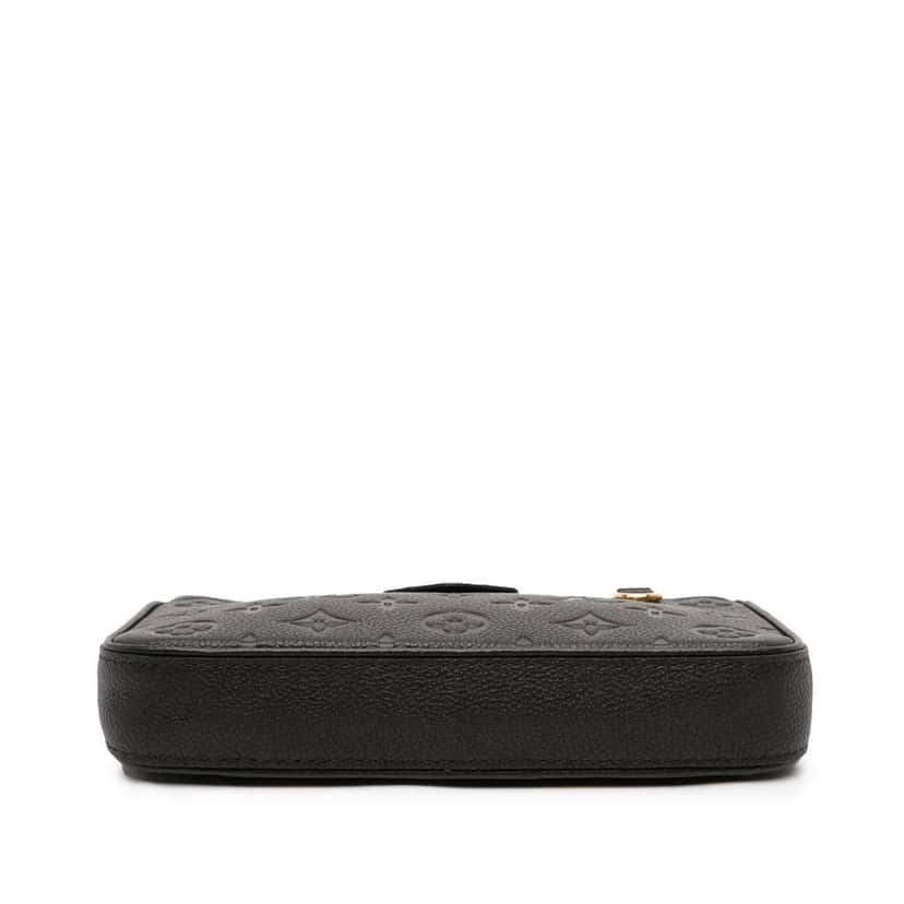 Louis Vuitton Monogram Empreinte Easy Pouch On Strap Black Leather Good condition - Inside View