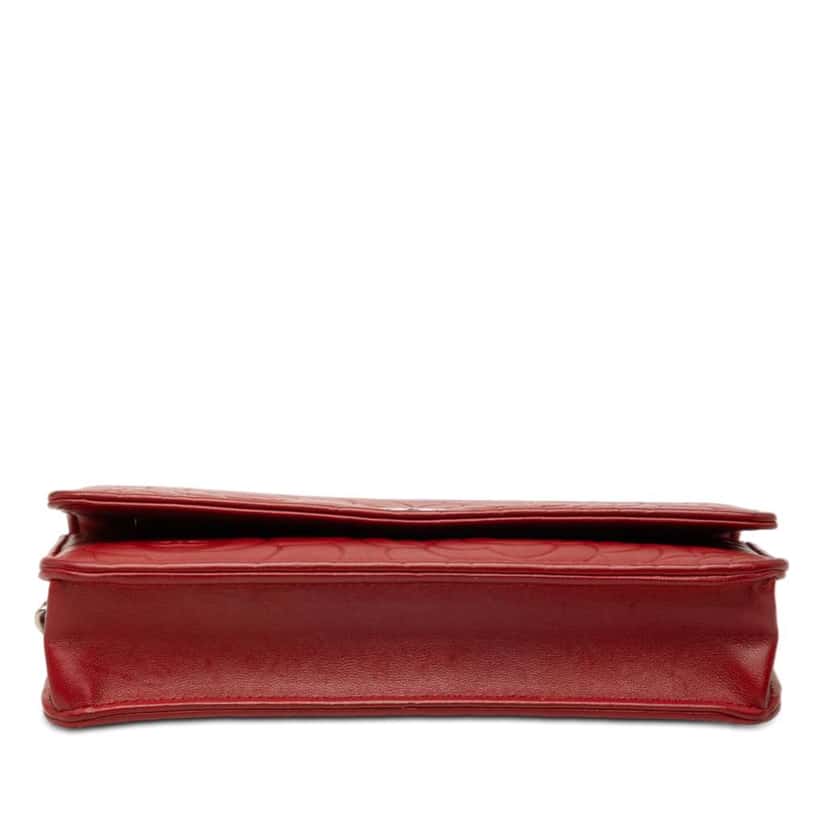 Chanel CC Embossed Lambskin Camellia Wallet On Chain Red Leather Very good condition - Inside View