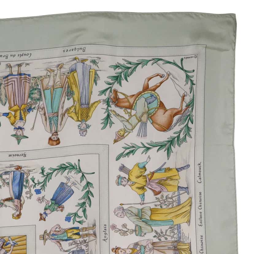 Hermès Costumes Civils Actuels Silk Scarf 90 White Silk Very good condition - Box View