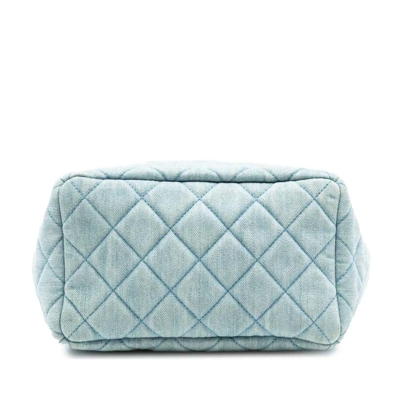 Chanel Quilted Denim Urban Spirit Bucket Bag Blue Denim Good condition - Inside View