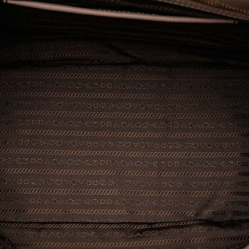 Prada Large Saffiano Lux Galleria Double Zip Satchel Brown Leather Very good condition - Model View