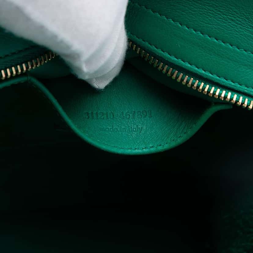 Saint Laurent Small Calfskin Cabas Chyc Satchel Green Leather Good condition - Box View