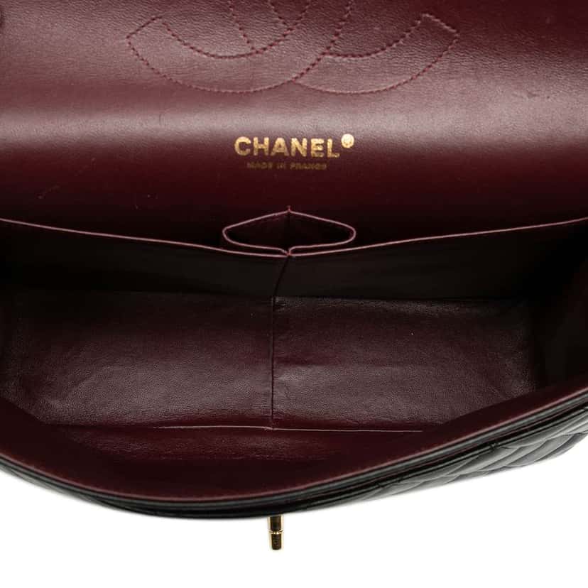 Chanel Jumbo Classic Lambskin Double Flap Black Leather Very good condition - Model View