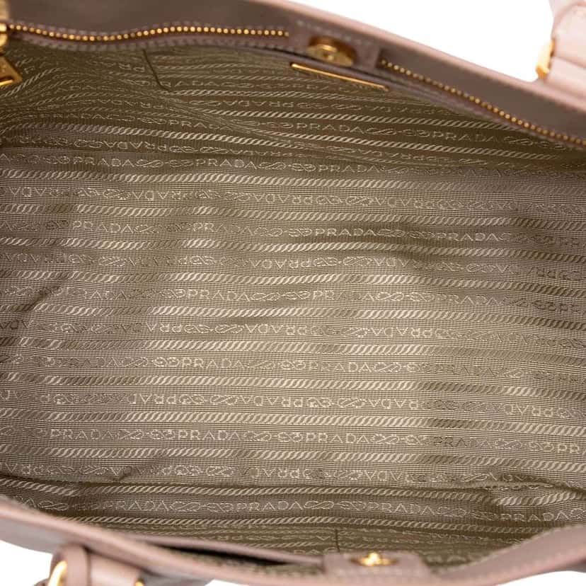 Prada Large Saffiano Lux Galleria Double Zip Tote Brown Leather Good condition - Model View